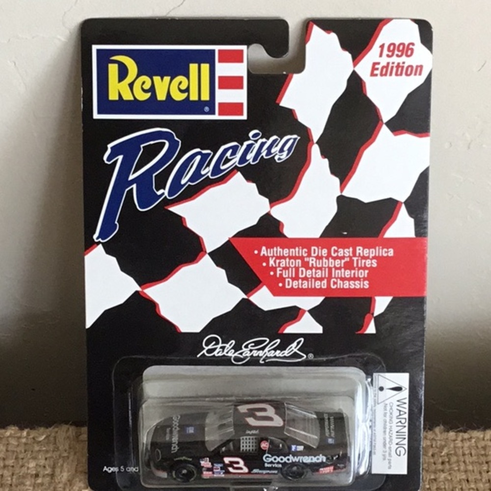 1996 Dale Earnhardt 1:64 Goodwrench Diecast Car